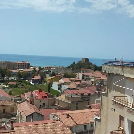 Con Terrazza, Vista Panoramica Sul Mare Apartment Scalea
