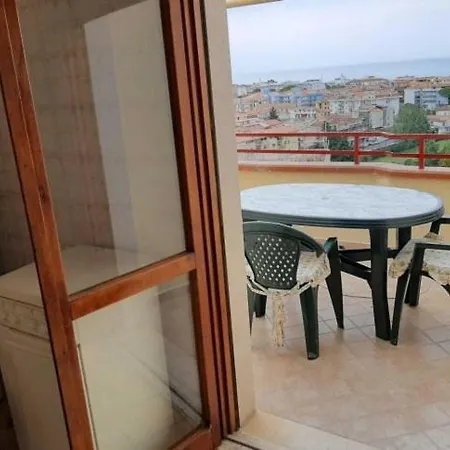 Con Terrazza, Vista Panoramica Sul Mare Daire Scalea