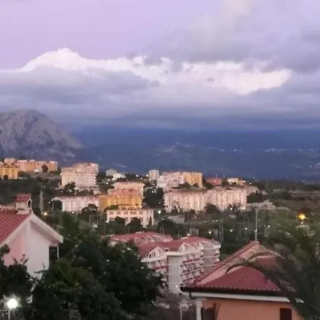Con Terrazza, Vista Panoramica Sul Mare Daire *